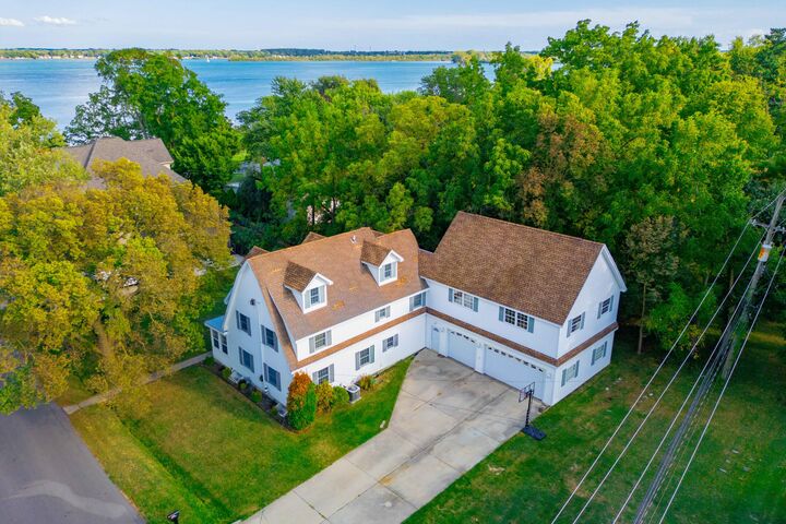 Property Photo: 22306 E River Road MI 48138