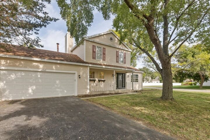 Property Photo: 2042 University Drive IL 60565