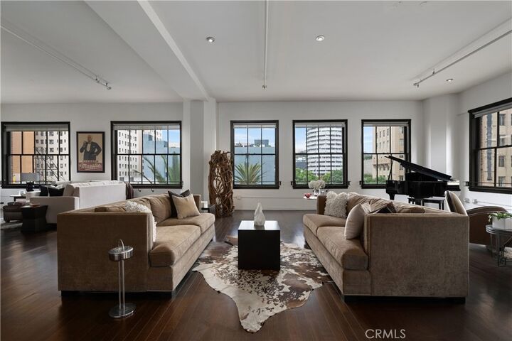 Property Photo:  1645 Vine 406  CA 90028 