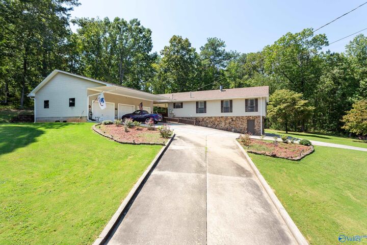 Property Photo: 101 Maple Lane AL 35906