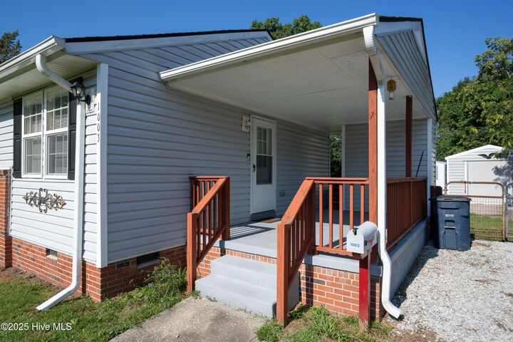 Property Photo:  1003 River Street  NC 28540 