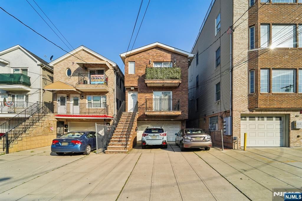 Property Photo:  4711 Broadway Avenue A1  NJ 07087 