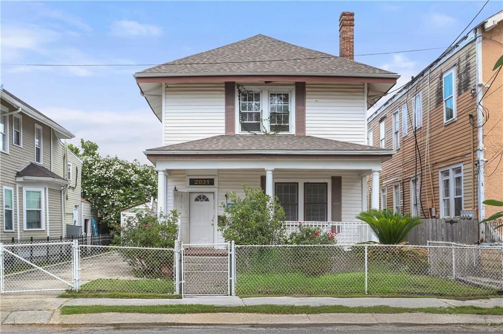 Property Photo:  2031 Gen Taylor Street  LA 70115 