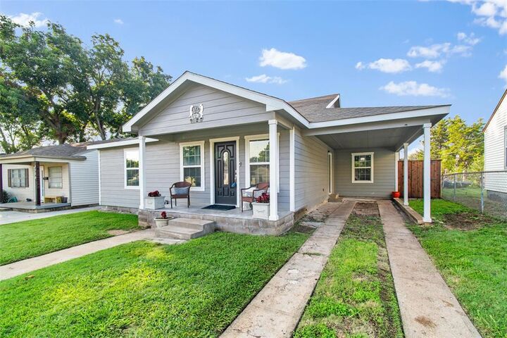 Photo de la propriété:  3730 Texas Drive  TX 75211 