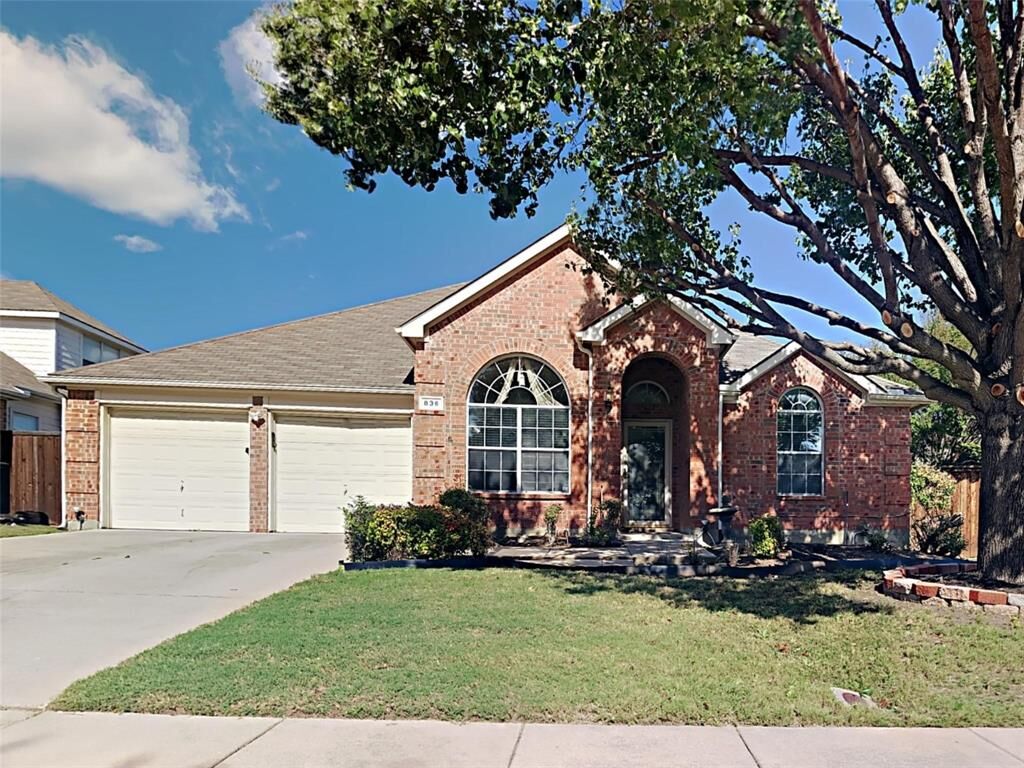 Property Photo:  836 Mullrany Drive  TX 75019 