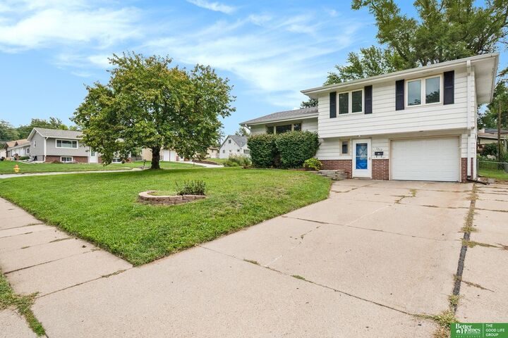 Property Photo:  7217 Sun Valley Drive  NE 68157 
