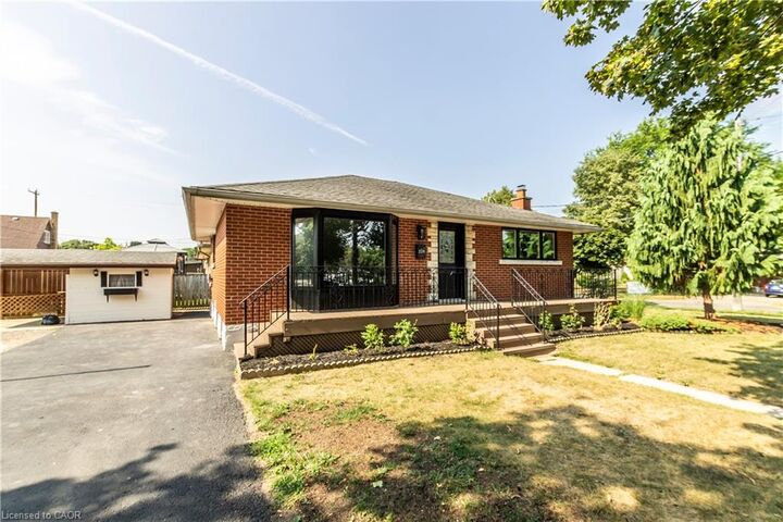 Property Photo:  259 Greenfield Avenue  ON N2C 1C8 