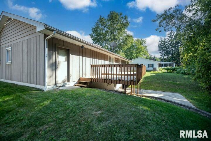 Property Photo: 10821 N Sleepy Hollow Road IL 61615