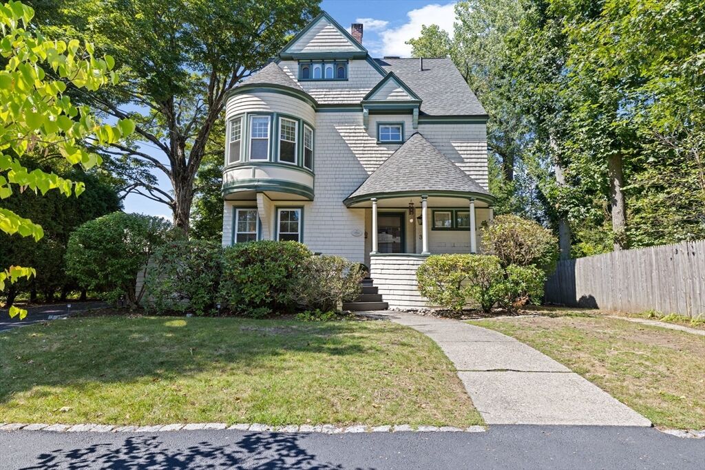 Property Photo:  35 Bradford Rd  MA 02461 