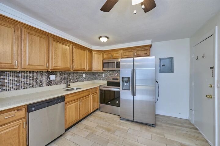 Property Photo: 87 Cedar St 10 MA 02148