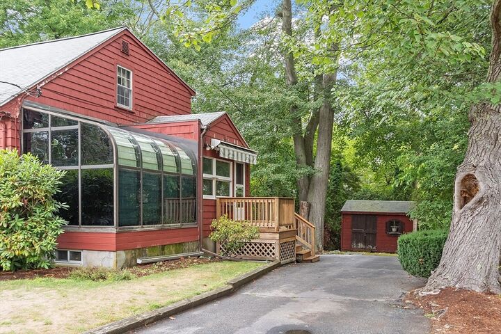 Property Photo:  71 Wescroft Road  MA 01867 
