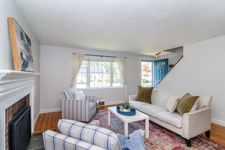 Property Photo:  4 Pryor Rd  MA 01760 