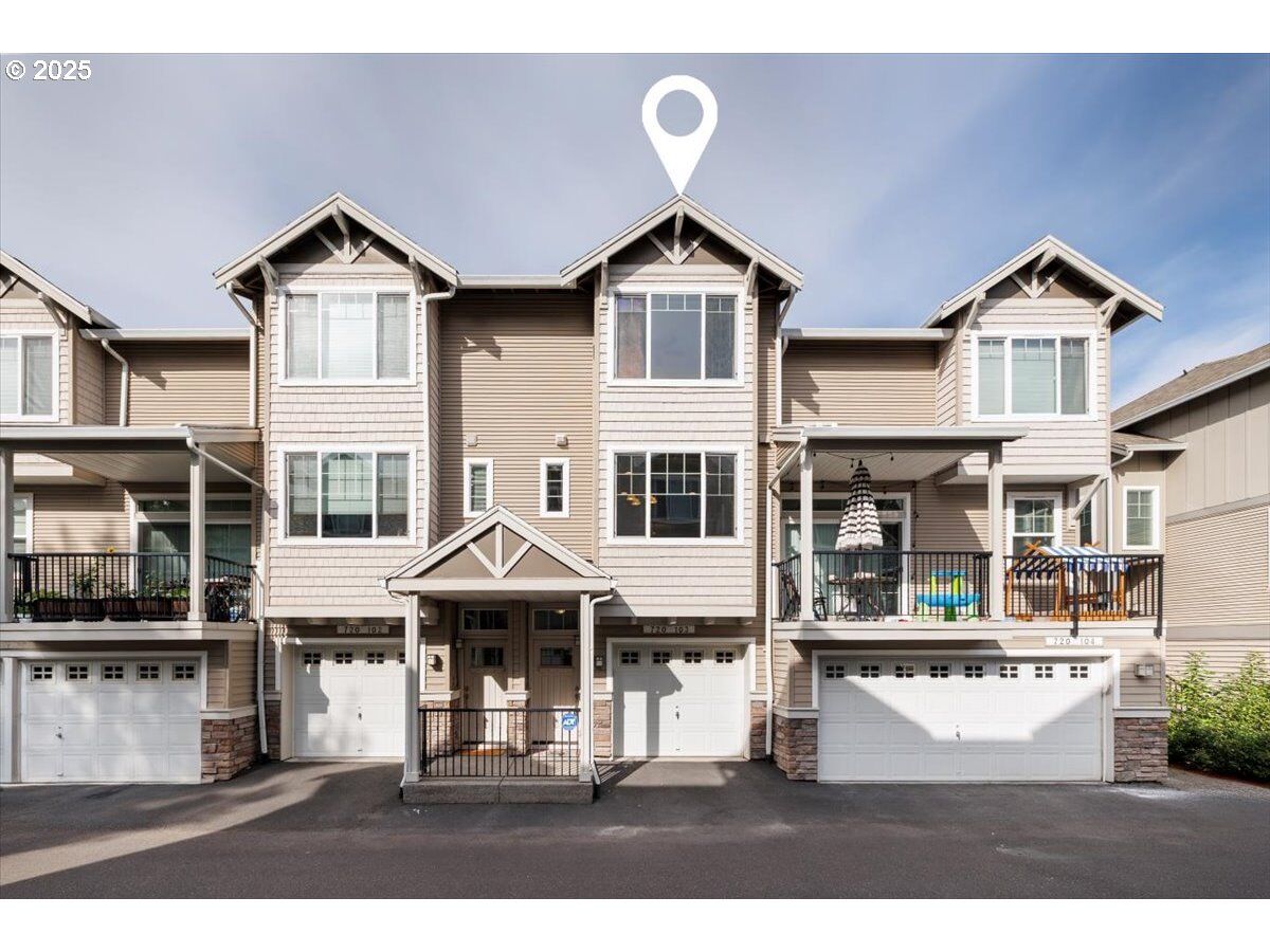 Property Photo:  720 NW 118th Ave  OR 97229 