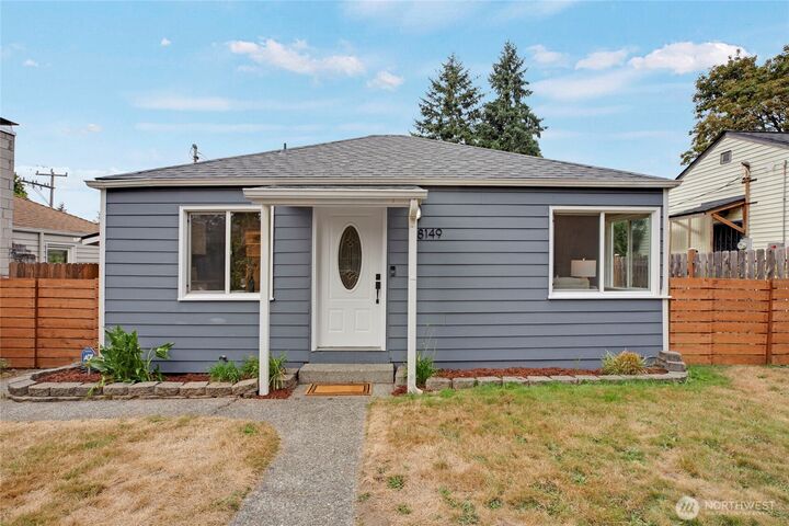 8149 SW 34th Avenue SW  Seattle WA 98126 photo