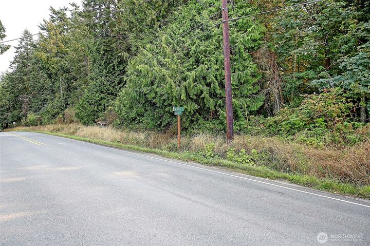 Property Photo:  900  Sunset Drive  WA 98282 