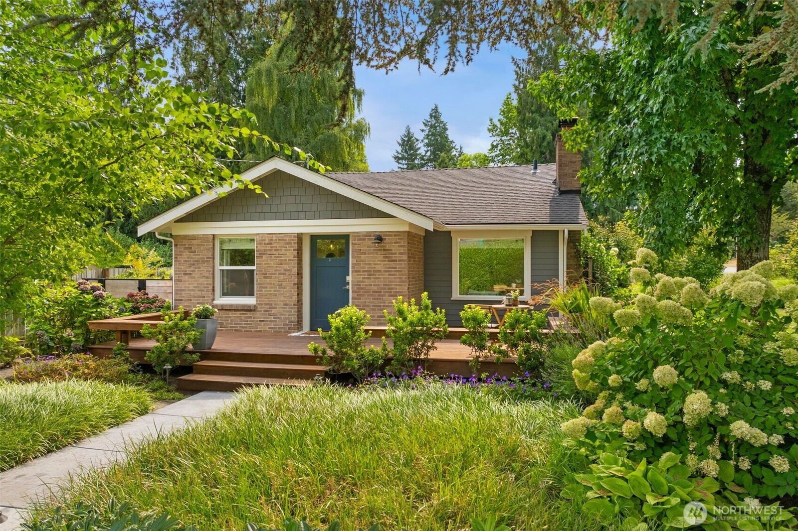 Property Photo: 3203 NE 94th Street WA 98115