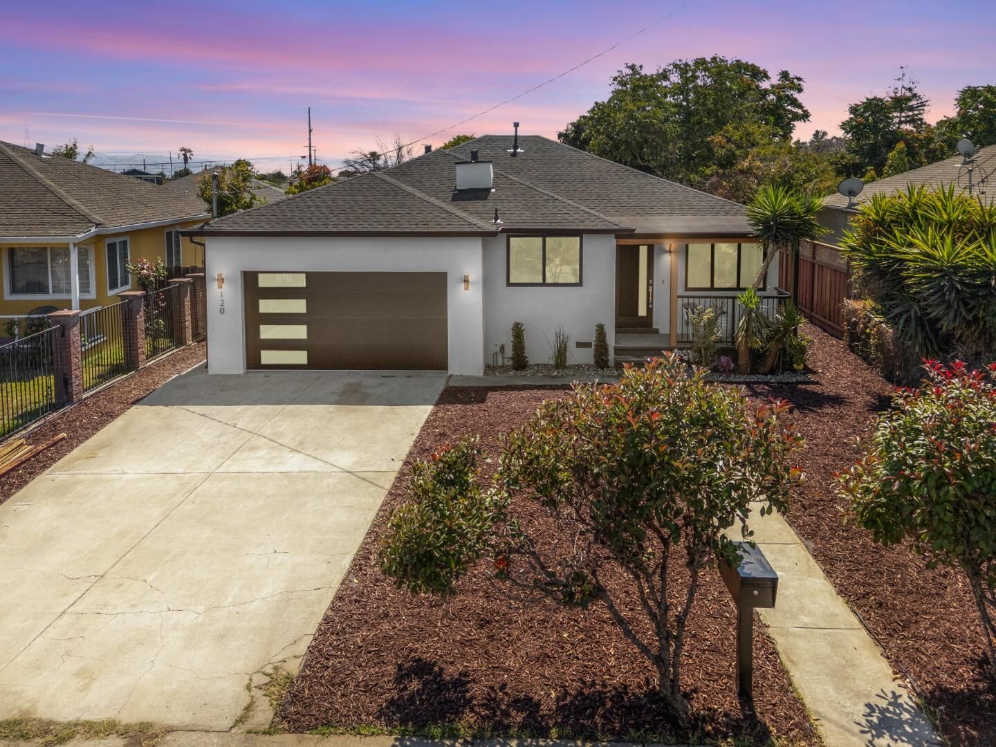Property Photo: 120 Abelia Way CA 94303
