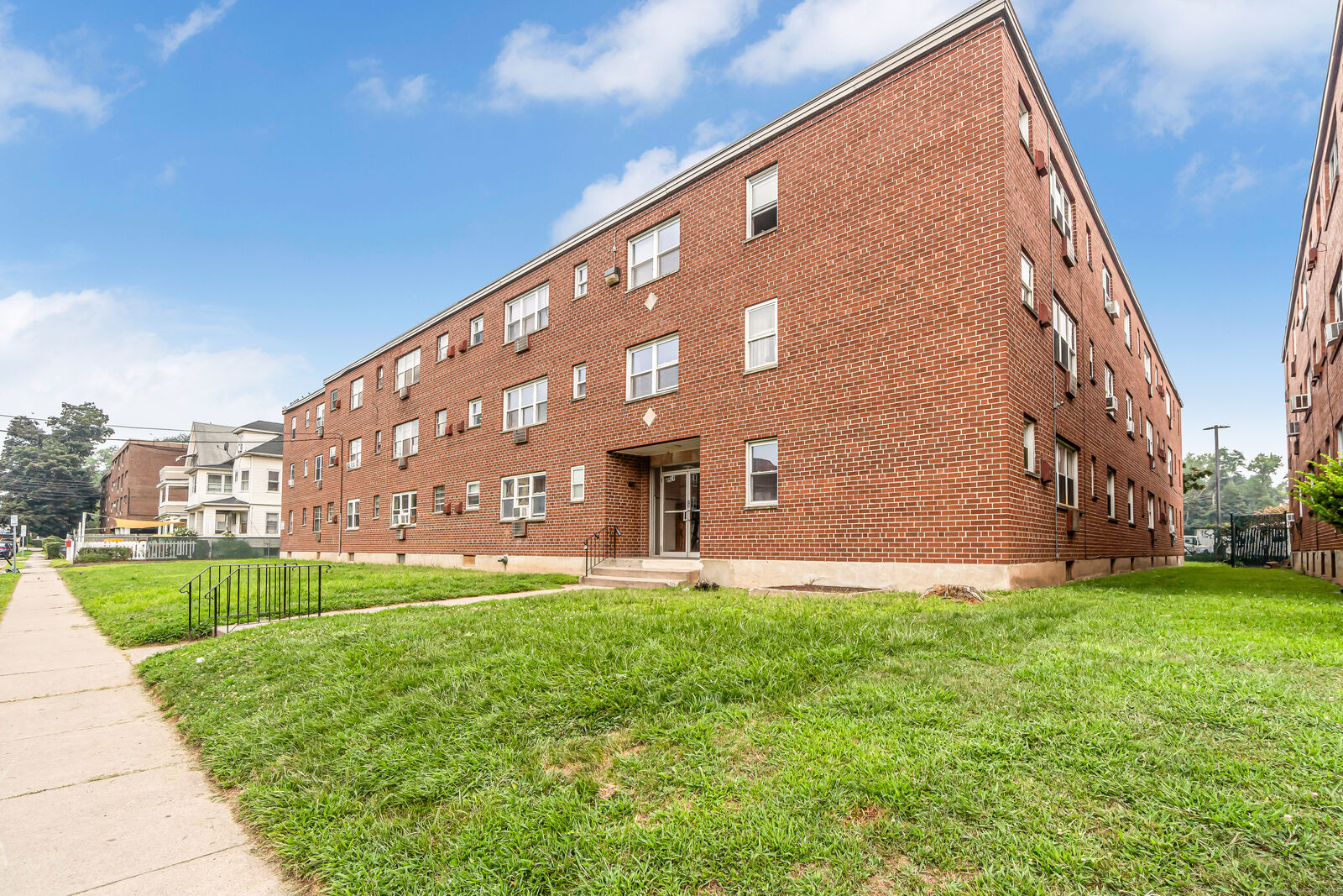 Property Photo: 24 Merrill Street Apt C5 CT 06106