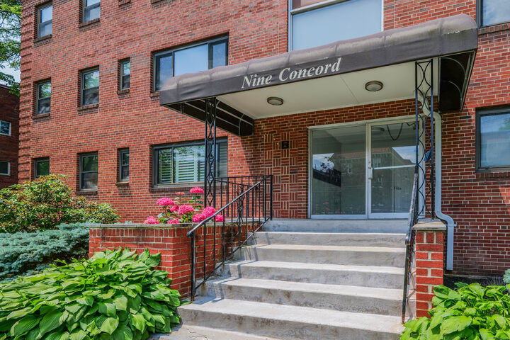 Property Photo:  9 Concord Street Apt B1  CT 06119 