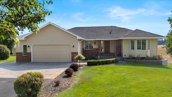 Property Photo: 304 E Burk Rd WA 99005