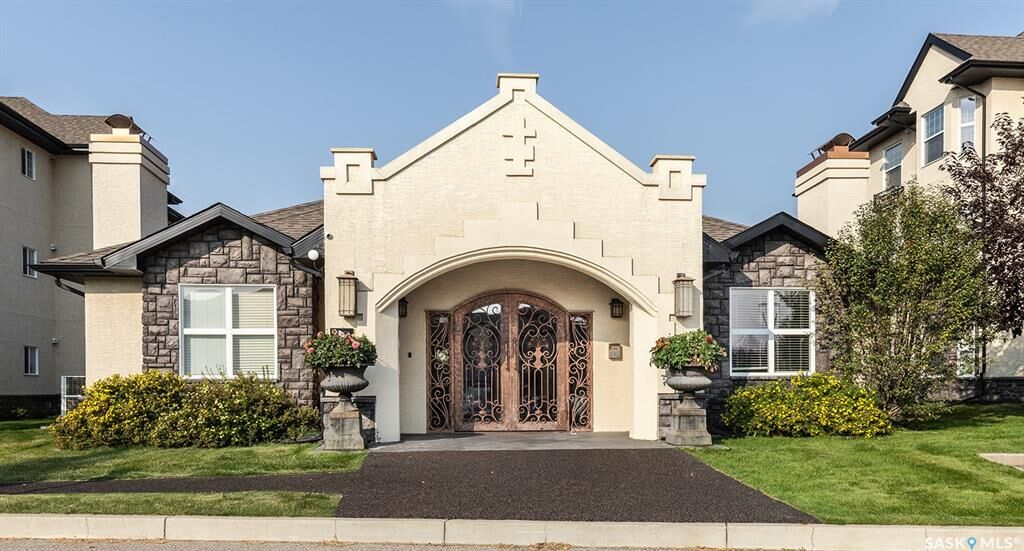 Property Photo: 415 Hunter Road 208B SK S7T 1C9