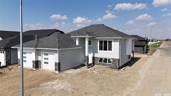 Property Photo:  501 Jones Crescent  SK S0K 4S4 