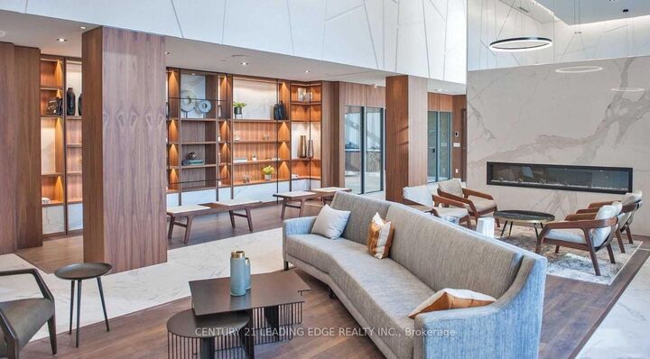 Property Photo:  275 Village Green Square 1525  ON M1S 0L8 