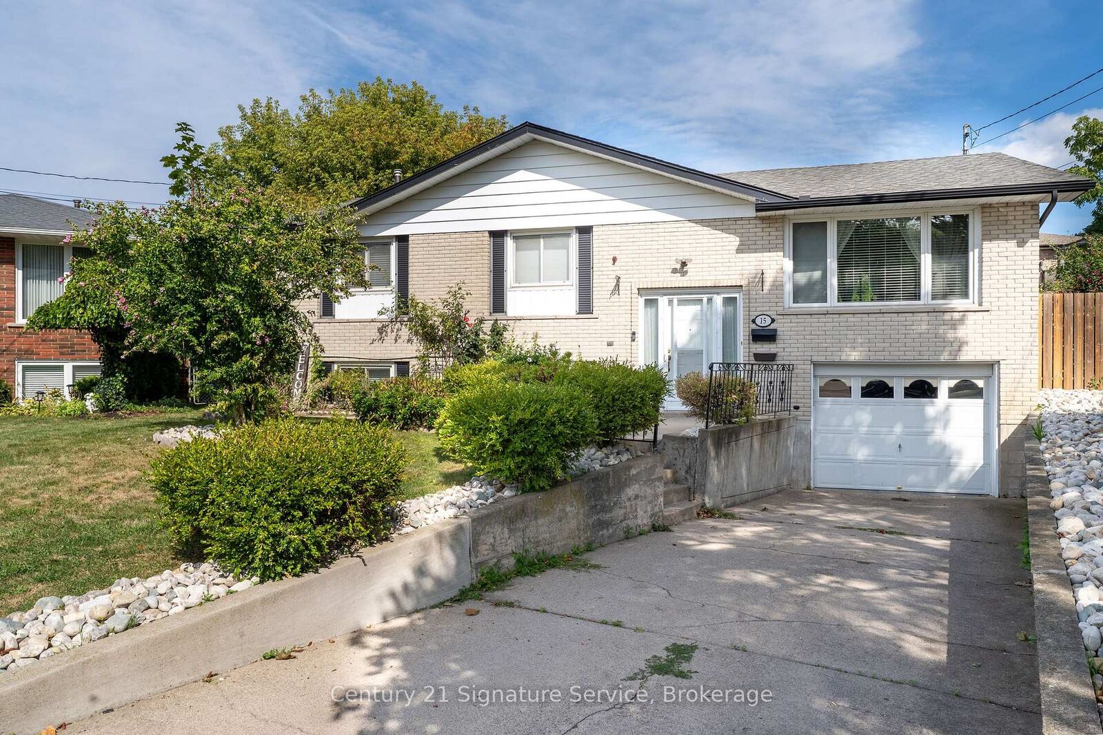 Property Photo: 15 Joy Court ON L8K 5R7