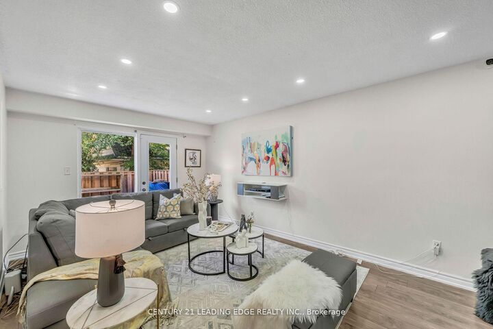 Photo de la propriété: 730 Cedar Street 19 ON L1H 4M6