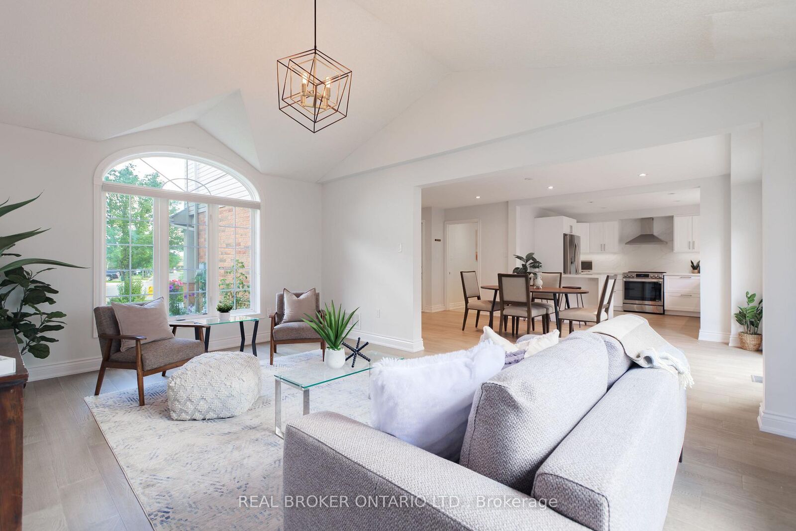 Property Photo:  83 Benedict Place  ON L9A 0A4 