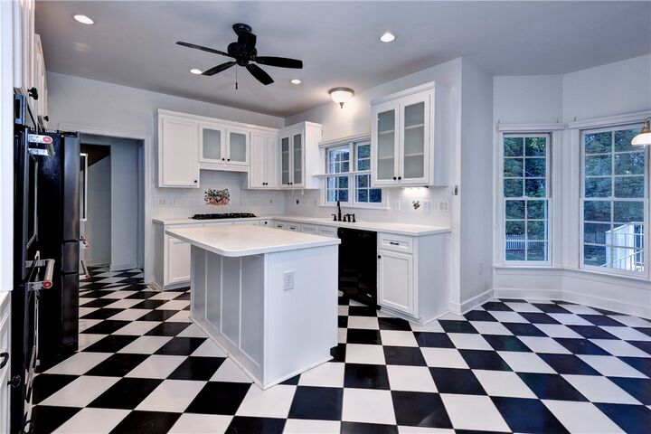 Property Photo:  125 Yorkshire Drive  VA 23185 