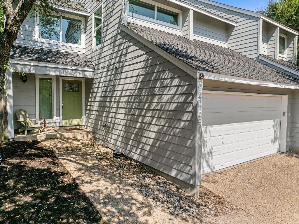Property Photo: 6805 Thorncliffe Drive B TX 78731