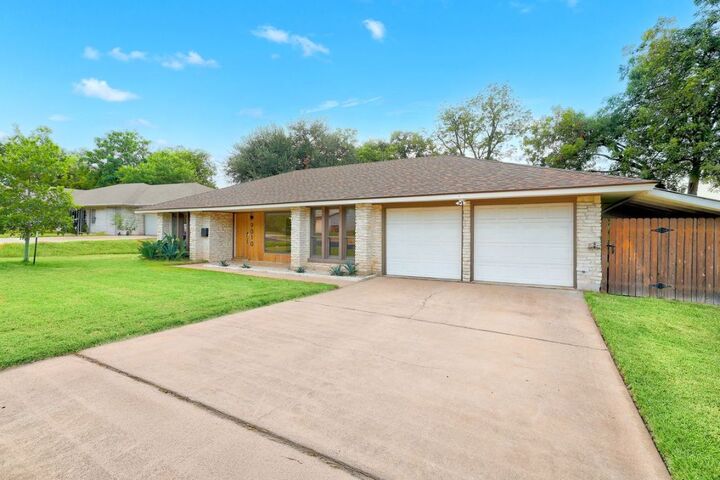 Property Photo:  9010 Laurel Grove Drive  TX 78758 