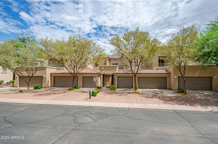 Property Photo: 11000 N 77th Place 2017 AZ 85260