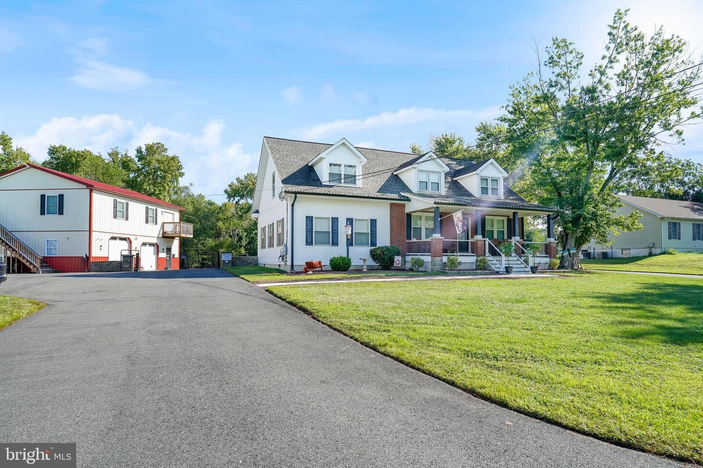 Property Photo:  332 Caroline Street  MD 21914 