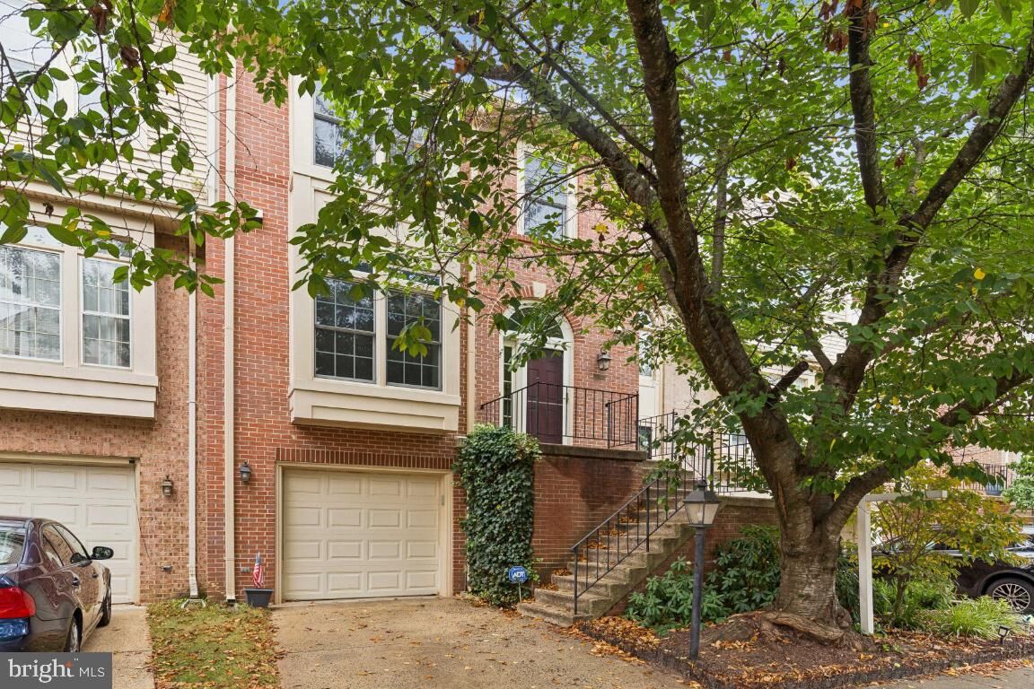 Property Photo: 3853 Inverness Road VA 22033