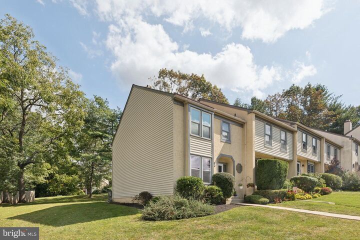 Property Photo:  81 Talbot Court  PA 19063 
