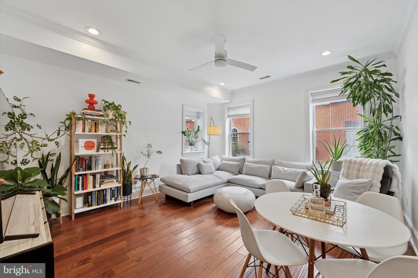 Property Photo: 327 S 17th Street 00 2R PA 19103