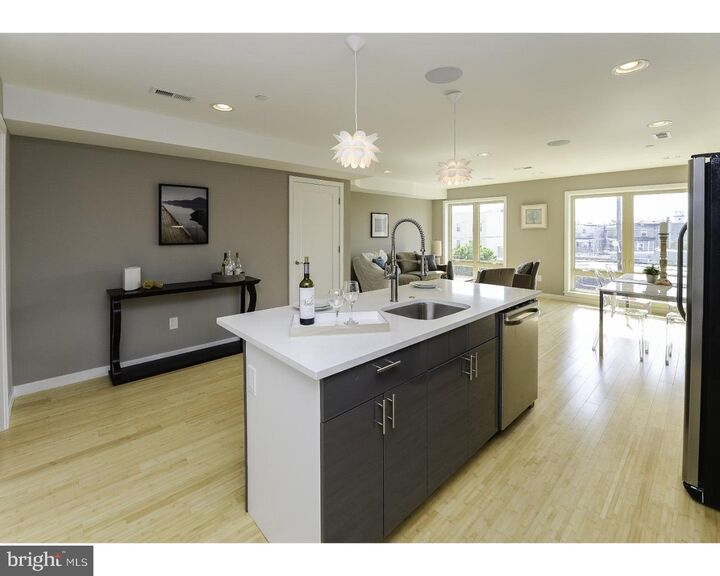 Property Photo:  727 N 20th Street 3  PA 19130 