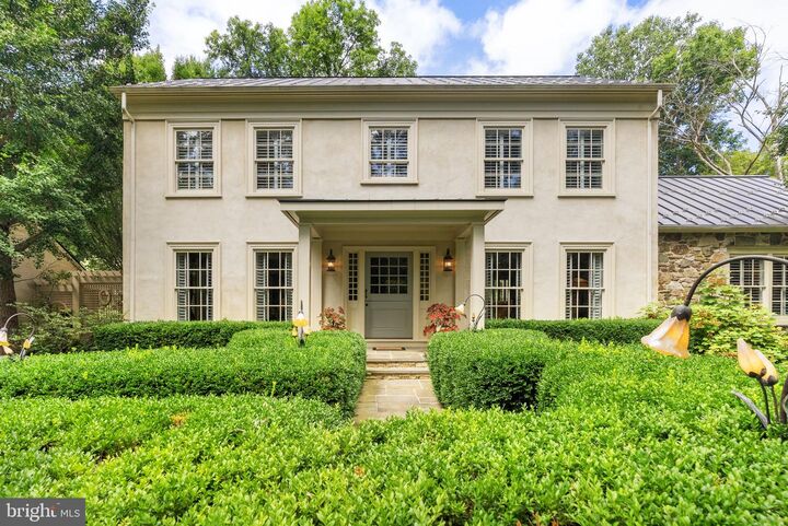 Property Photo: 21497 Hibbs Bridge Road VA 20117