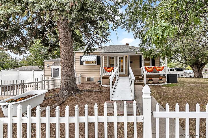 Property Photo: 2122 Morrie Ave WY 82001