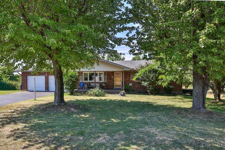 7301 Dixon Drive  Hamilton OH 45011 photo