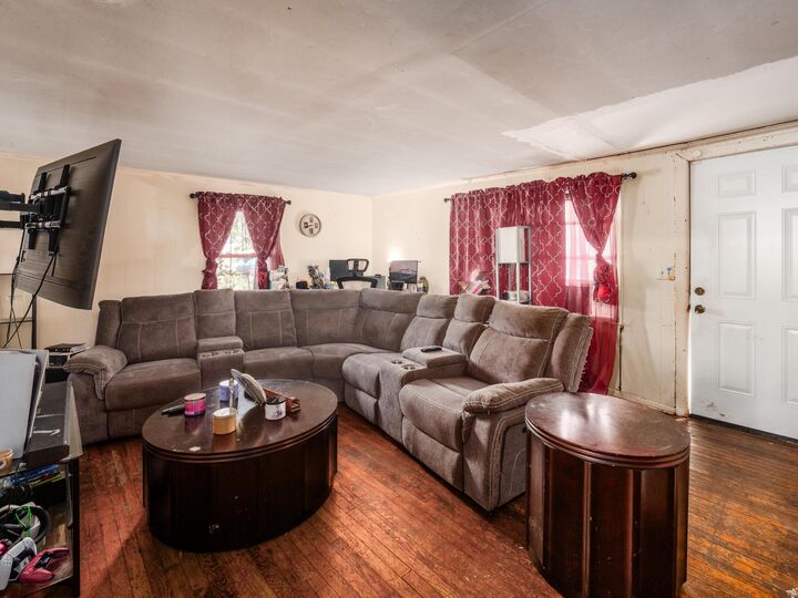 Property Photo:  2353 Velma Avenue  OH 43211 