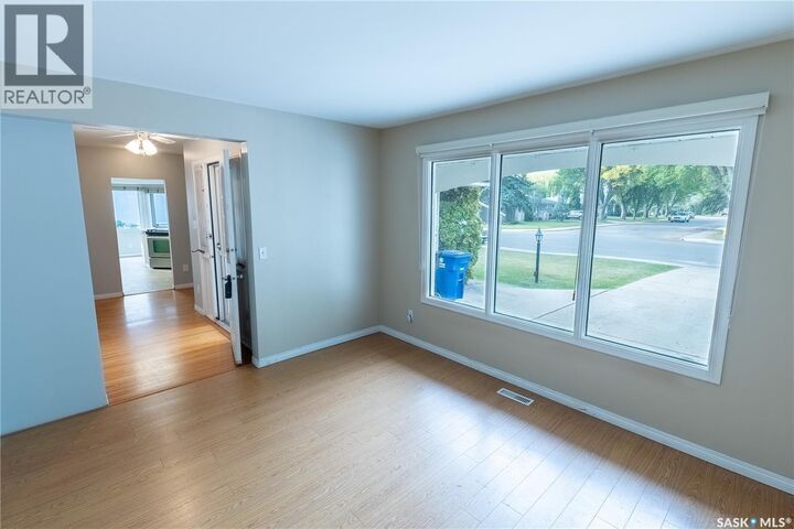 115 Salisbury Drive  Saskatoon SK S7H 4B7 photo