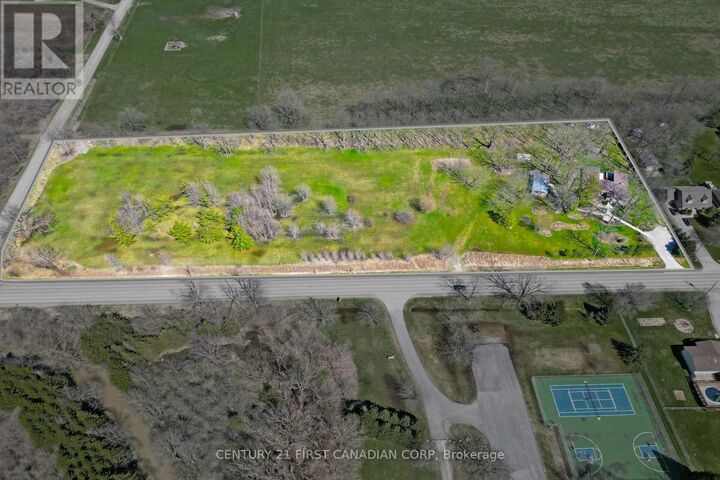 Property Photo: 23992 Denfield Road ON N0M 1P0