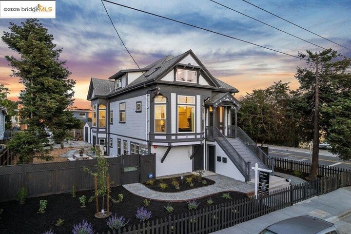 Property Photo:  2602 Adeline St  CA 94607 