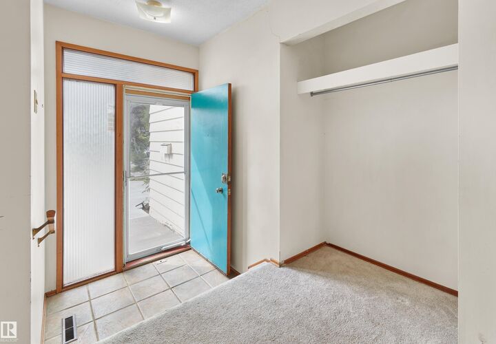 Property Photo:  6628 124 Street NW  AB T6H 3V3 