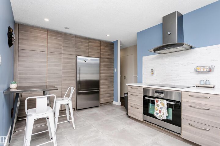 Property Photo:  10944 34A Avenue NW  AB T6J 2V1 