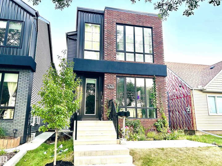 9247 77 Street NW  Edmonton AB T6C 2M2 photo