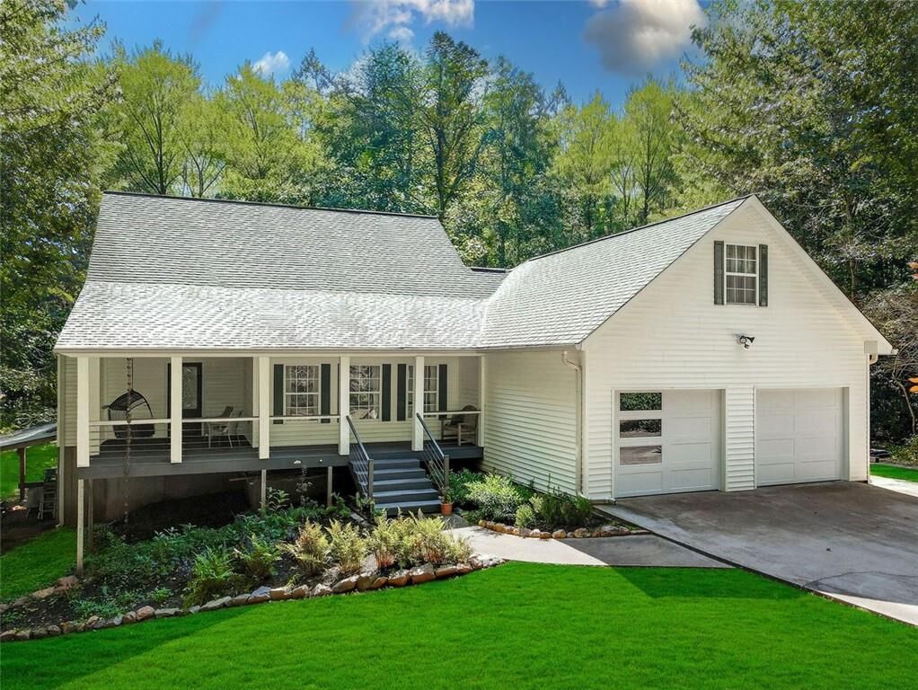 Property Photo: 5239 Nora Drive GA 30135